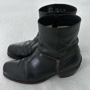 Wolky Black Leather Ankle Boots with Zipper